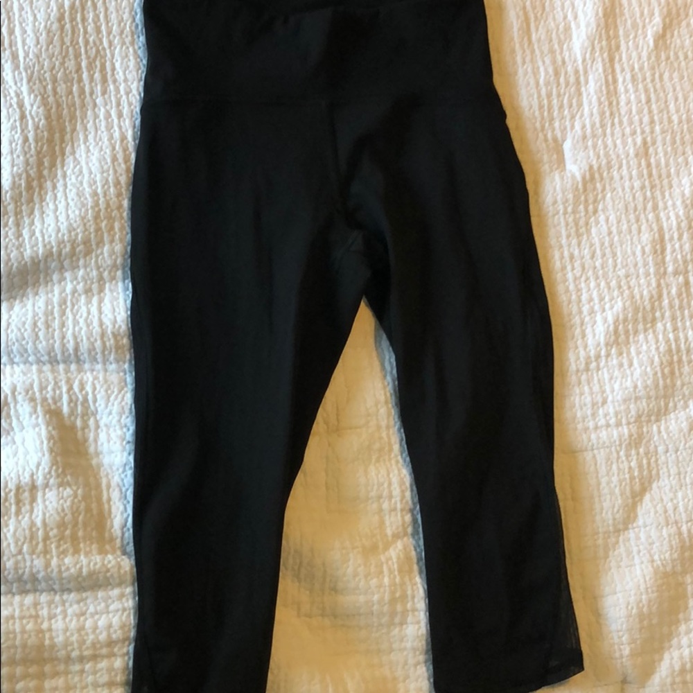Lululemon crops - only worn once